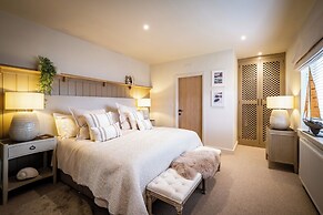 Calm Waters Luxury Beach House