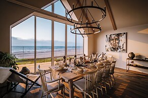 Calm Waters Luxury Beach House