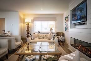 Calm Waters Luxury Beach House