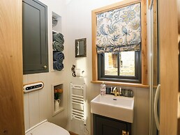 Evendine Hut @ Evendine Cottage