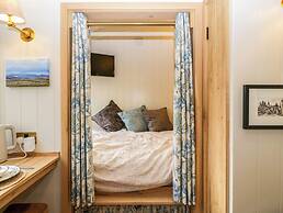 Evendine Hut @ Evendine Cottage