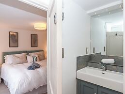 Sanctuary Cottage