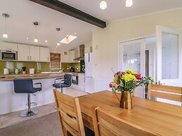 Owls Retreat, Lodge 11