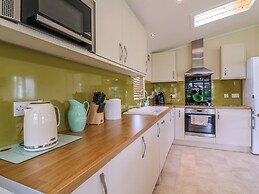 Owls Retreat, Lodge 11