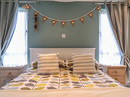 Owls Retreat, Lodge 11