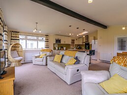 Owls Retreat, Lodge 11