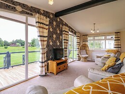 Owls Retreat, Lodge 11