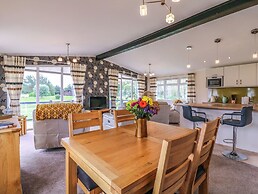 Owls Retreat, Lodge 11