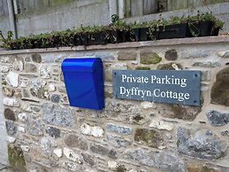 Dyffryn Cottage