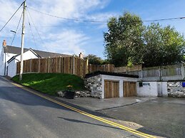 Dyffryn Cottage