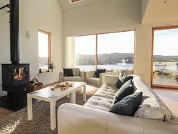 Loch View