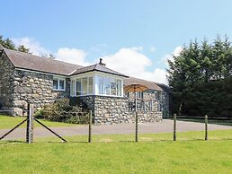 Ysgubor Newydd Parc Isaf