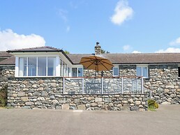Ysgubor Newydd Parc Isaf