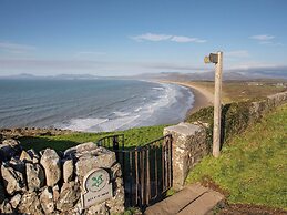 Ysgubor Newydd Parc Isaf