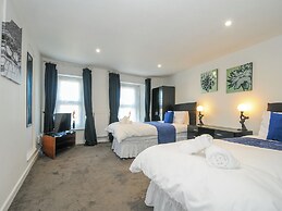 Stone's Throw Cottage