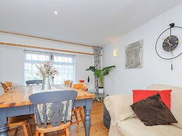 Stone's Throw Cottage