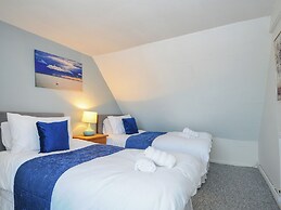 Stone's Throw Cottage