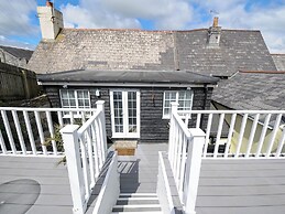 Stone's Throw Cottage