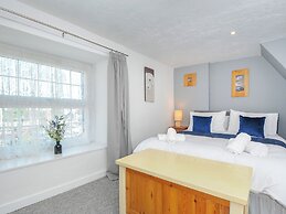 Stone's Throw Cottage