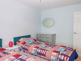 Brixham Breeze Cabin