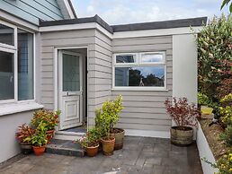 Brixham Breeze Cabin