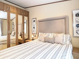 Lodge 26, Fishing Lakes