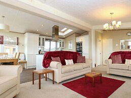 Lodge 26, Fishing Lakes