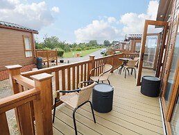 Lodge 26, Fishing Lakes