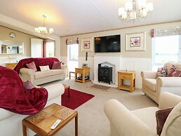 Lodge 26, Fishing Lakes