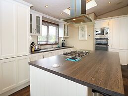 Lodge 26, Fishing Lakes