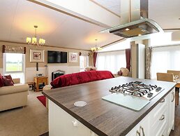 Lodge 26, Fishing Lakes