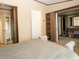 Lodge 26, Fishing Lakes