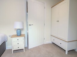 Sandown Park Cottage