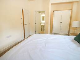 Sandown Park Cottage