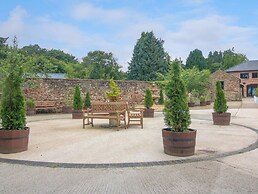 Sandown Park Cottage