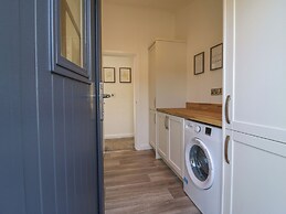 Number 43 The Poplars