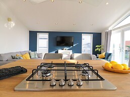 Number 43 The Poplars