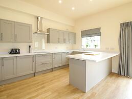 Kempton Park Cottage