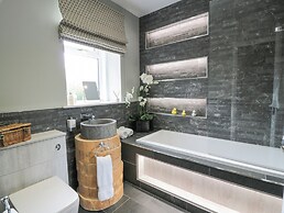 Waterside Lodge