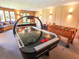 Mickle Trafford Manor