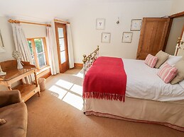 Mickle Trafford Manor