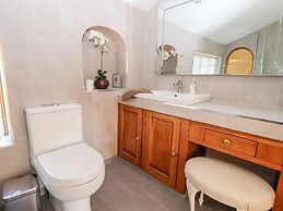 Mickle Trafford Manor