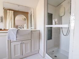 Mickle Trafford Manor