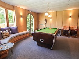 Mickle Trafford Manor