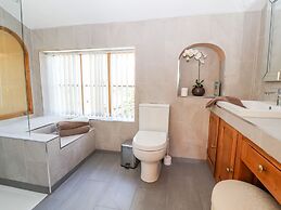 Mickle Trafford Manor