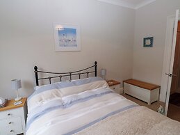 The English School, Flat 2