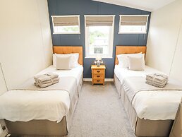 Sunset Lodge