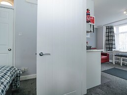 Flat 1A, Big Tree Holiday Flats