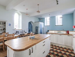 Church Llygad Y Dyffryn