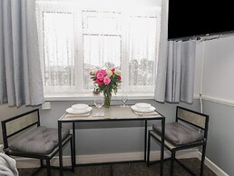 Flat 4, Big Tree Holiday Flats